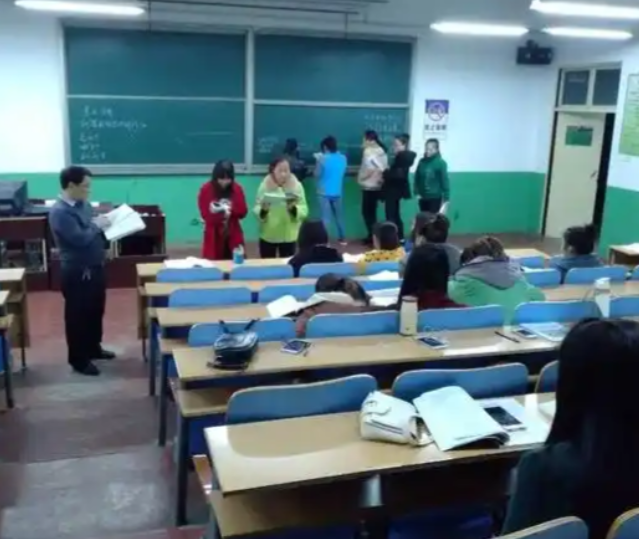 与久远提高人才培养质量改进办学条件筑